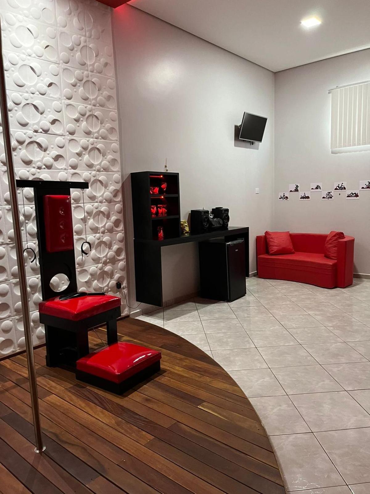 Fetiche Motel Presidente Medici  المظهر الخارجي الصورة
